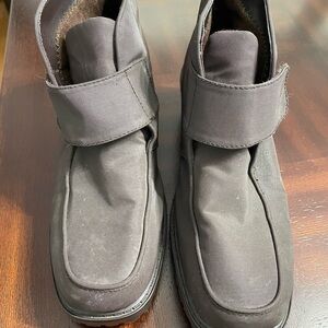 Totos women’s brown winter Ankle Boots size 7M